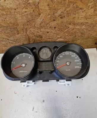 Nissan Qashqai Speedometer (instrument cluster) JD73C 18U1569