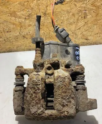 Rear brake caliper
