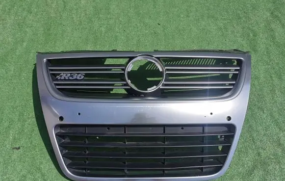 Volkswagen PASSAT B6 ACC Distronic radar sensor grill/trim 3C0853653A