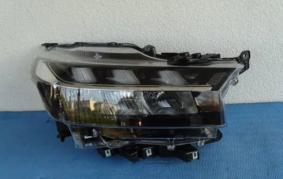Suzuki SX4 S-Cross Headlight/headlamp 6429R W6312