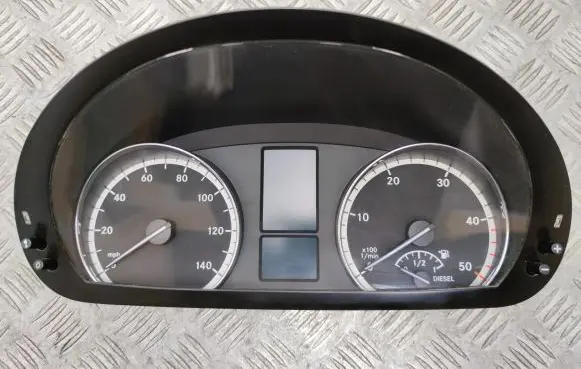 Mercedes-Benz Vito Viano W639 Speedometer (instrument cluster) A6399001000