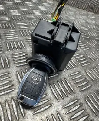 Mercedes-Benz SLK R172 Ignition lock A2189054701 010759101