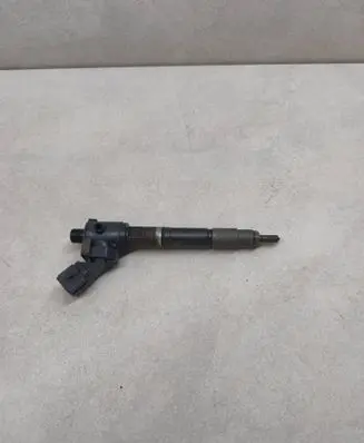Volvo V40 Fuel injector 31405404 132370010 09Q02808
