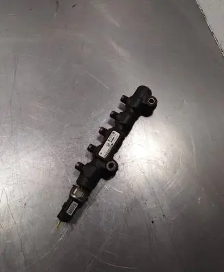 Fuel main line pipe