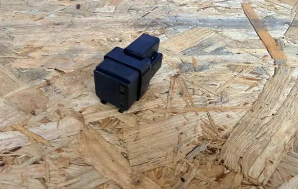 Nissan Qashqai+2 Other relay 252309F915