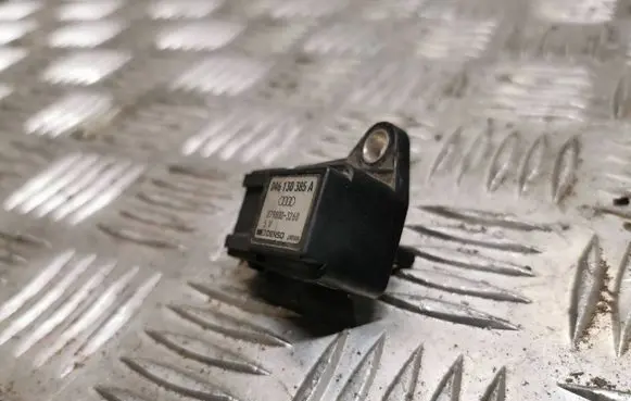 Audi A6 S6 C4 4A Air pressure sensor 046130385A 0798003260