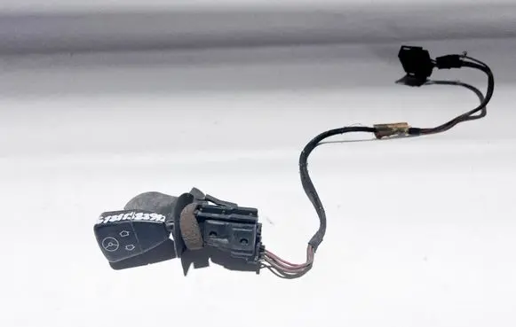 BMW 8 E31 Steering column adjust motor 1383992 61311383992