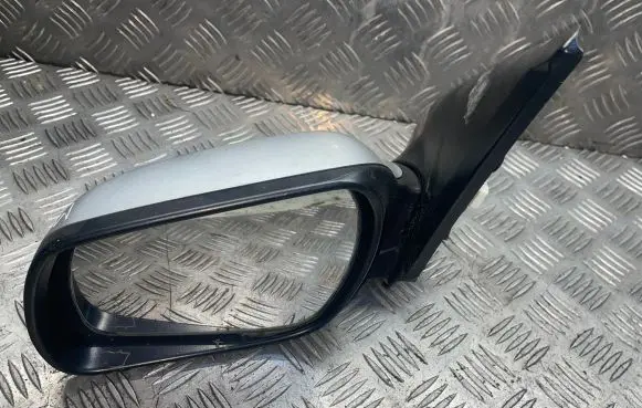 Mazda 2 Front door electric wing mirror E9024202 E9014202