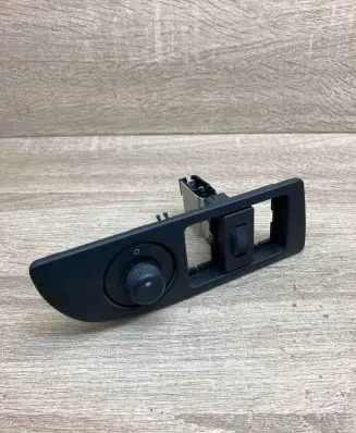 Citroen Xsara Wing mirror switch 9627990377