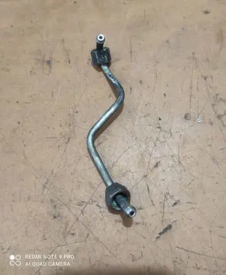 KIA Carnival Fuel injector supply line/pipe 