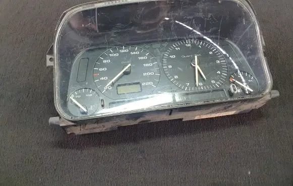 Volkswagen Golf III Speedometer (instrument cluster) 1H6919033B 87001262