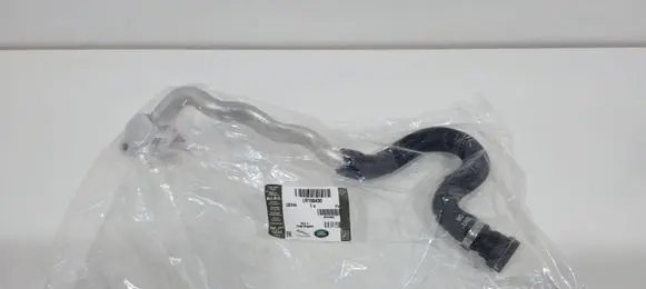 Land Rover Range Rover Velar Engine coolant pipe/hose M8A28C202BD LR159430