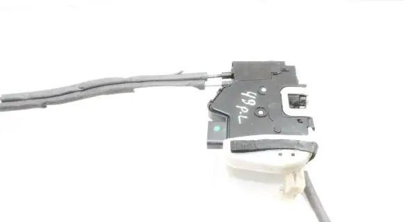 Hyundai ix35 Coupe door lock (next to the handle) 813102Y010