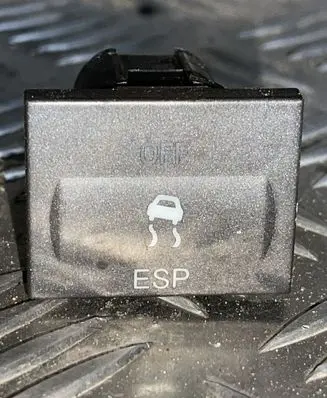 Ford Focus C-MAX ESP (stability program) switch 03L0A