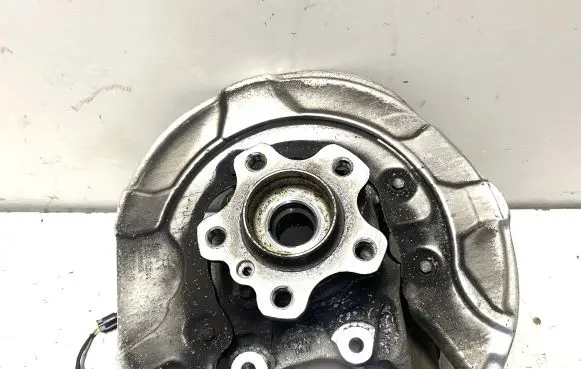 BMW 7 G11 G12 Rear wheel hub 6865662