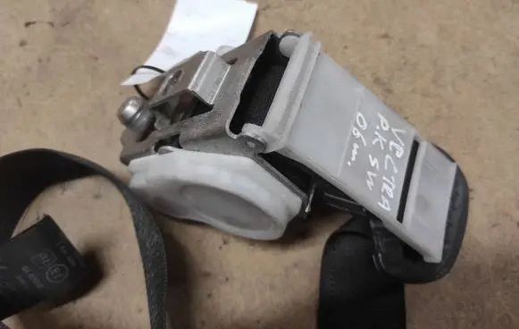 Opel Vectra C Front seatbelt 13128271N 13146617F