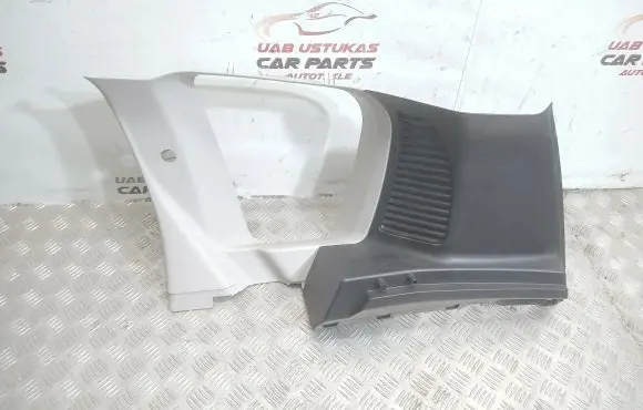 Citroen C3 Picasso (D)pillar trim (top) 9681477277