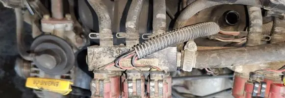 Dodge Caravan Fuel injector 67R010104 110R000040