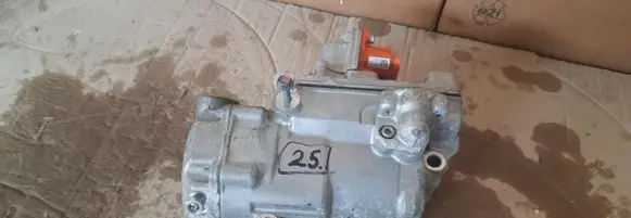 Renault Zoe Air conditioning (A/C) compressor (pump) 926005749R