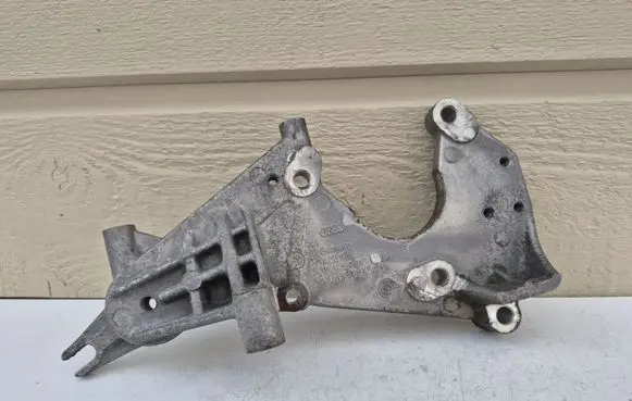 Audi A6 S6 C6 4F Fuel pump bracket 059130147J