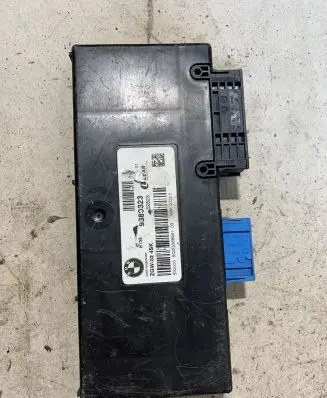 BMW 5 F10 F11 Gateway control module 9380323