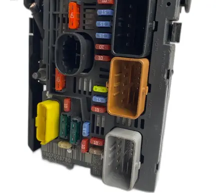Citroen Berlingo Fuse box set 9807028780 R04