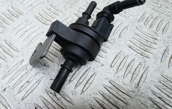 Peugeot 208 I Vacuum valve 9671744280
