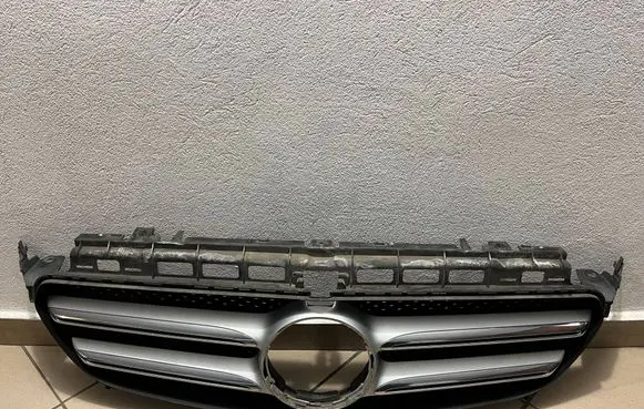 Mercedes-Benz E W213 Front bumper upper radiator grill A2138880223