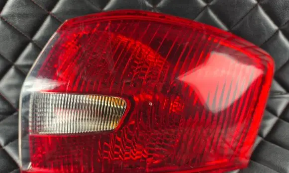 Ford Kuga I Rear/tail lights 8V4113404AH