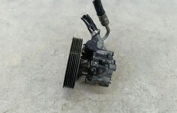 Peugeot 407 Power steering pump 9658419280
