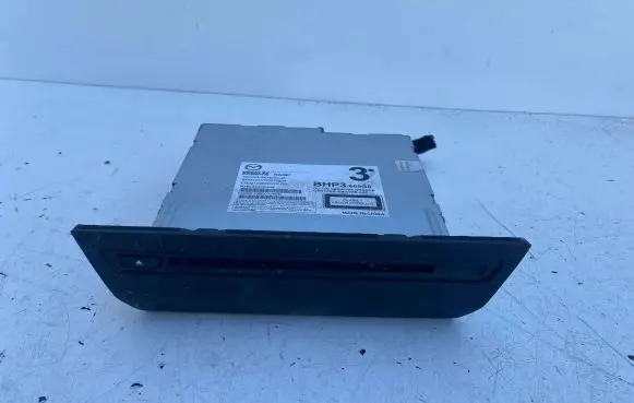Mazda 3 II Radio/CD/DVD/GPS head unit BHP3669G0