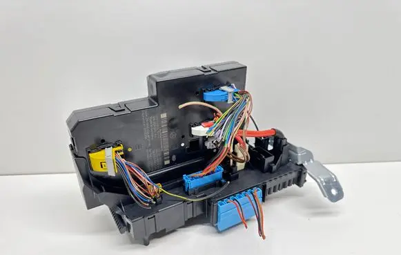 Mercedes-Benz C W204 SAM control unit 2049005601 5DK00922585 2049011901