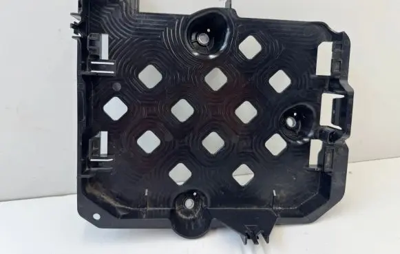 Audi Q7 4M Engine control unit holder 4M0907650C