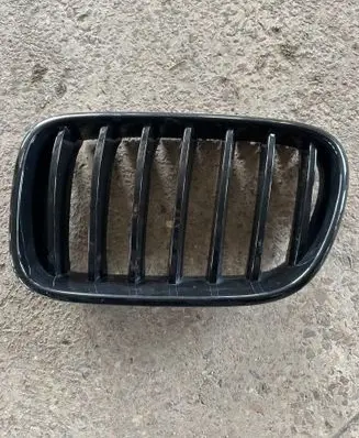 BMW X3 F25 Front bumper upper radiator grill 7210725 7057121