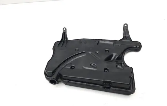 BMW 2 F45 Intake resonator 8570016