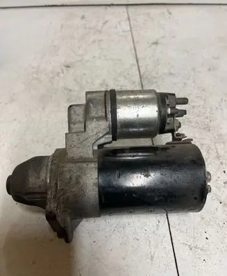 Opel Astra J Starter motor 0001137006