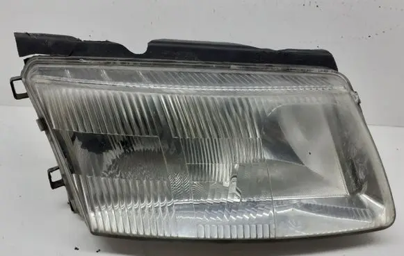 Volkswagen PASSAT B5 Headlight/headlamp