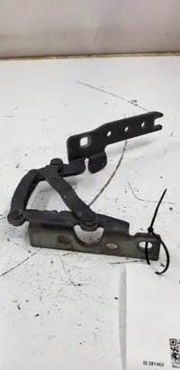 BMW 7 E65 E66 Engine bonnet/hood hinges 8240333