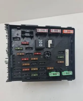 Volkswagen PASSAT B7 Fuse module 63595743