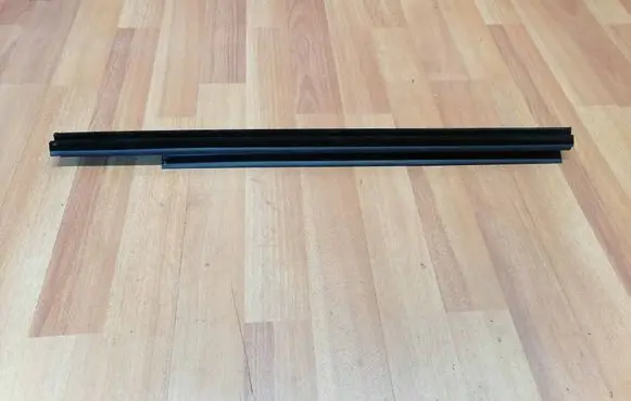Rear door glass trim molding