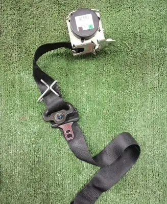 Ford C-MAX I Front seatbelt 601597400