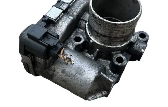 Nissan Qashqai Throttle valve 8200330810