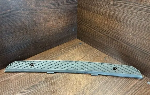 Mercedes-Benz Sprinter W906 Front bumper splitter molding A9068850011 9068850011