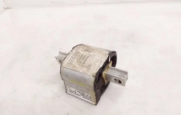Mercedes-Benz C W205 Gearbox mount A2052403400 15474984 24051801243