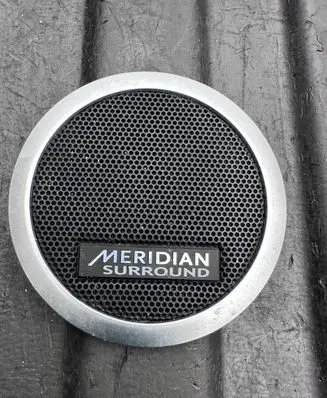 Land Rover Discovery 5 Front door speaker cover trim HY3218C862
