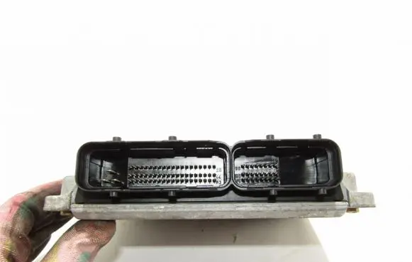 Opel Zafira A Engine control unit/module 0281010268