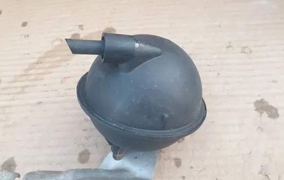 Audi A4 S4 B8 8K Vacuum air tank 054129808