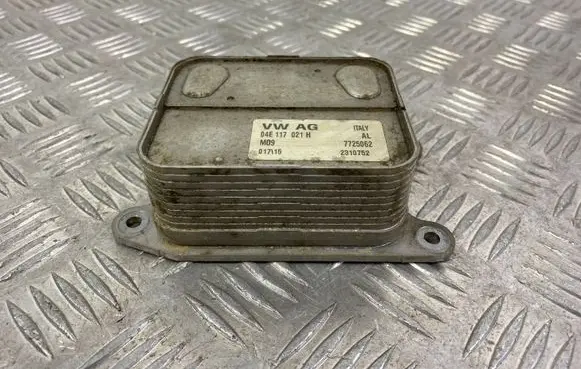 Engine oil radiator