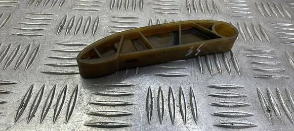 KIA Sorento Slide rail for timing chain F446907111711