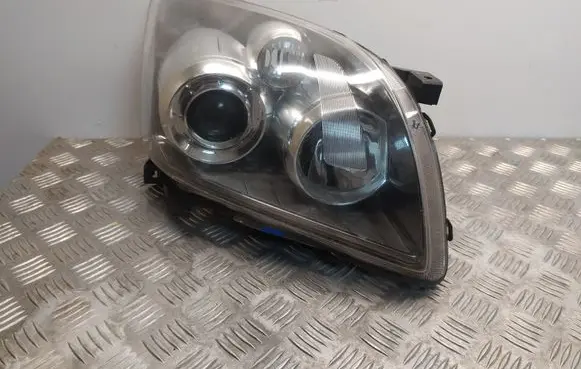 Toyota Avensis T250 Headlight/headlamp 35109 8596724010